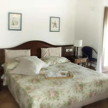 Le Del Merlo Turismo Rurale Farm stay Milo
