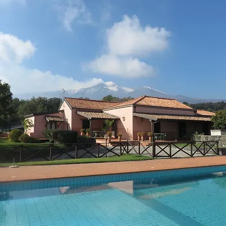 Le Del Merlo Turismo Rurale ミーロ